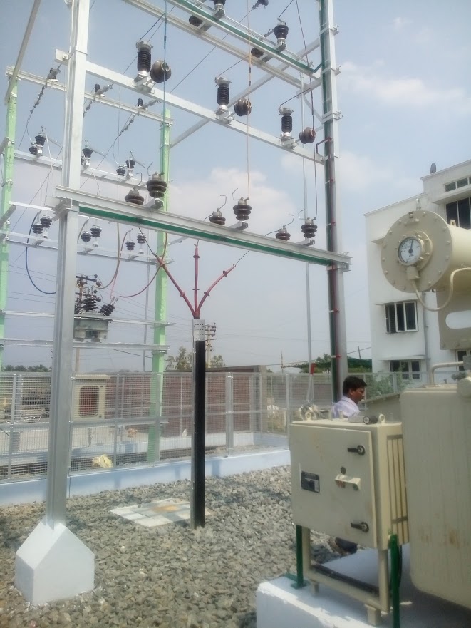 Double Pole Structure